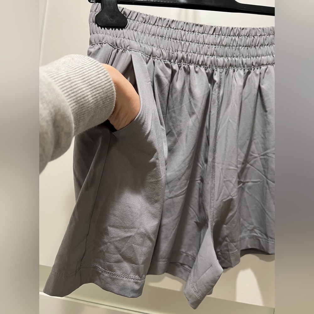 VUORI Villa Short Women's Lightweight Shorts in Mallorca Gray-Blue 💕 XL 💕 - Picture 8 of 10
